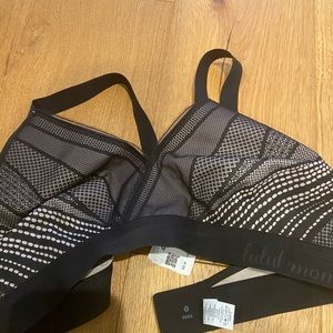 36DD NWT lululemon lace bra